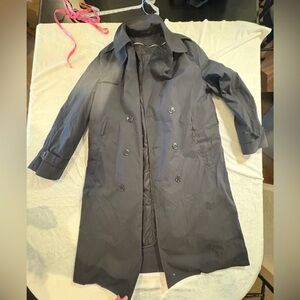 Men’s Defense Logistics Agency Double Layer Trench Coat in Size 40L